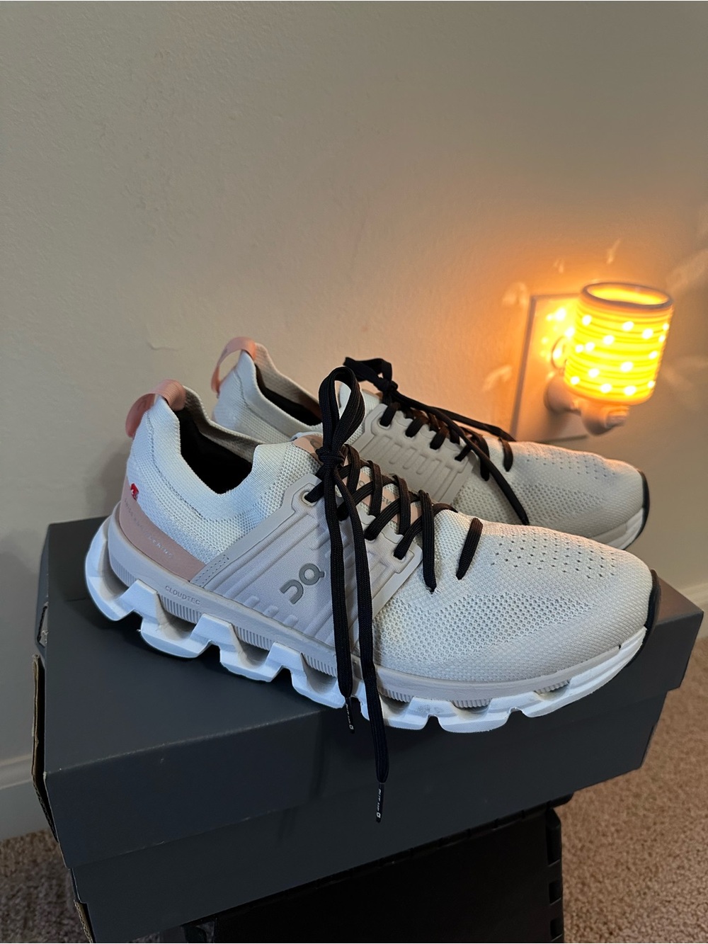 On Cloudswift 3, Women's Running Shoes Ivory/Rose. Size 9